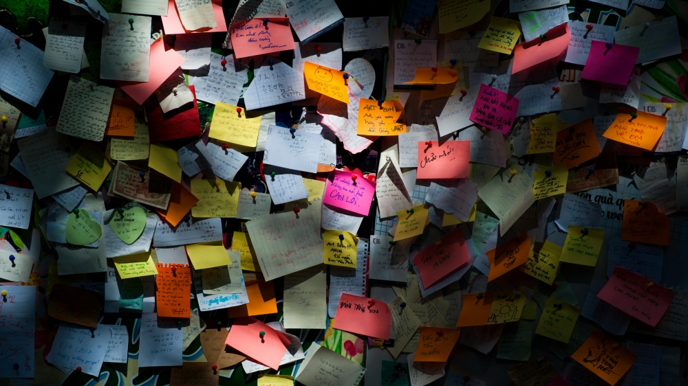 Image of post-it notes